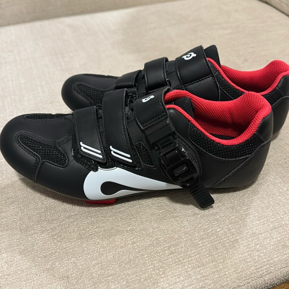 Peloton spin shoes size 40